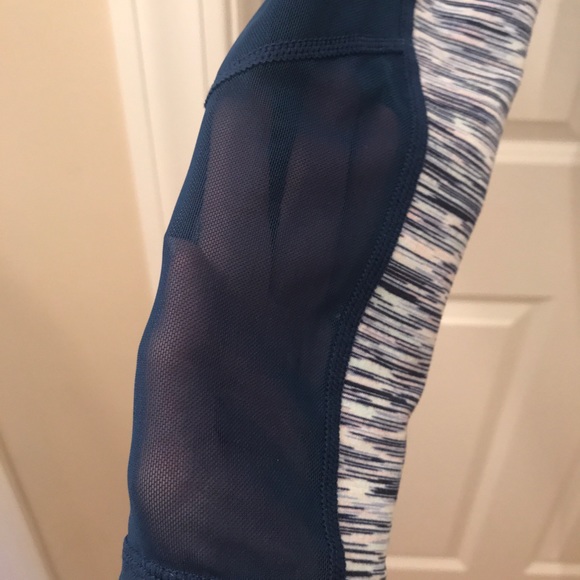 EUC Zella leggings (maybe worn twice)🙄 - Picture 4 of 6